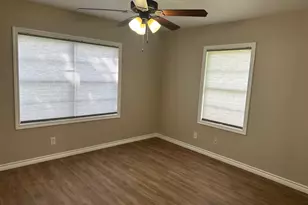 719 Eckel St, La Grange, TX 78945 - Photo 13