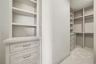 404 Avondale St, Houston, TX 77006 - Photo 29