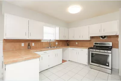 8235 Dover Street, Houston, TX 77061 - Photo 15