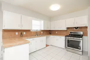 8235 Dover St, Houston, TX 77061 - Photo 15