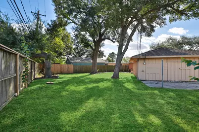 8235 Dover Street, Houston, TX 77061 - Photo 31