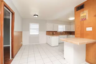 8235 Dover St, Houston, TX 77061 - Photo 13