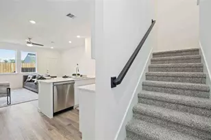 5921 Manning Oaks St, Houston, TX 77091 - Photo 13