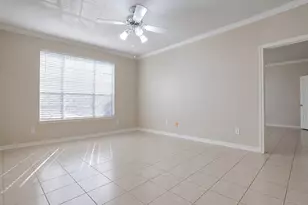 2255 Braeswood Park Dr, Houston, TX 77030 - Photo 3
