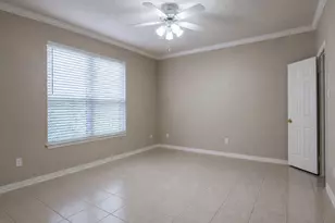 2255 Braeswood Park Dr, Houston, TX 77030 - Photo 7