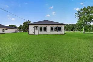 527 Oleander St, Prairie View, TX 77484 - Photo 35