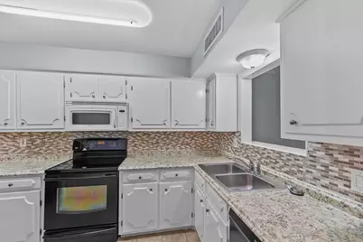 5237 Arboles Drive #C, Houston, TX 77035 - Photo 5