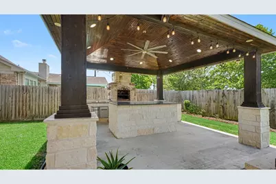 1927 Pinewood Court, Baytown, TX 77521 - Photo 37