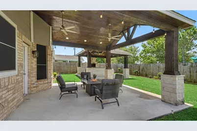 1927 Pinewood Court, Baytown, TX 77521 - Photo 35