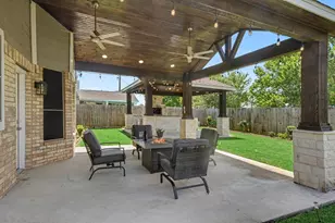 1927 Pinewood Ct, Baytown, TX 77521 - Photo 35