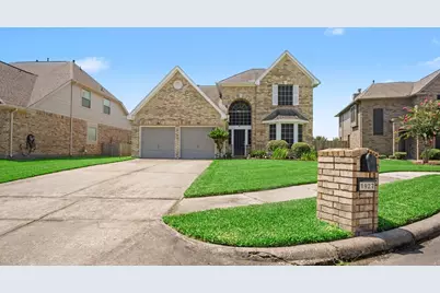 1927 Pinewood Court, Baytown, TX 77521 - Photo 5
