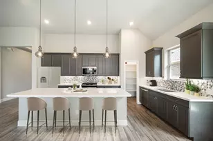 11211 Southwood Dr, Iowa Colony, TX 77583 - Photo 3