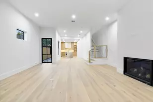 611B E 25th St, Houston, TX 77008 - Photo 9