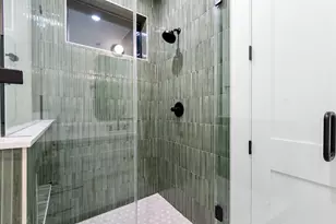 611B E 25th St, Houston, TX 77008 - Photo 13