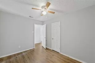 710 13th St N, Texas City, TX 77590 - Photo 9