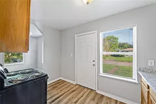 710 13th St N, Texas City, TX 77590 - Photo 7