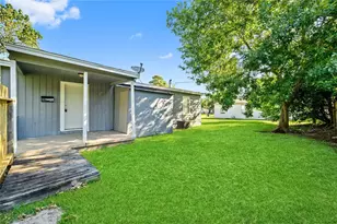 710 13th St N, Texas City, TX 77590 - Photo 17