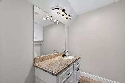 225 S Front Street, Freeport, TX 77541 - Photo 19