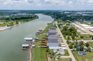 225 S Front St, Freeport, TX 77541 - Photo 41