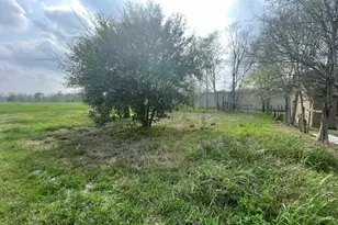 63 Oakland St, Beaumont, TX 77701 - Photo 1