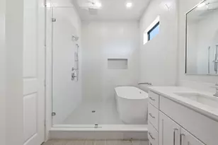 8715 Padua Ln, Houston, TX 77055 - Photo 19