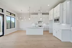 8715 Padua Ln, Houston, TX 77055 - Photo 13