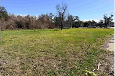 1606 W Park Avenue, Orange, TX 77630 - Photo 15