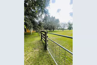 5610 County Road 823, West Columbia, TX 77486 - Photo 13