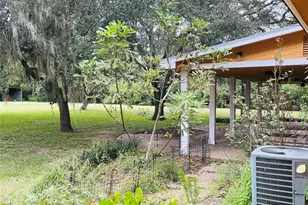 5610 County Rd 823, West Columbia, TX 77486 - Photo 7