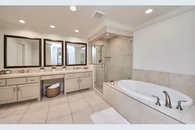 13618 Teal Bluff Lane, Houston, TX 77077 - Photo 21
