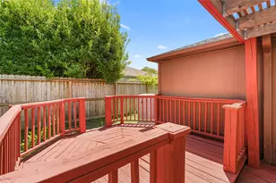 1516 Beaconshire Rd, Houston, TX 77077 - Photo 27