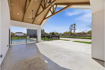 7815 Inwood Hills Lane, Houston, TX 77088 - Photo 33
