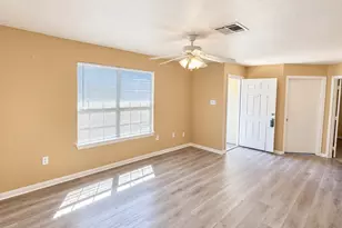 8722 Cherie Grove Cir, Houston, TX 77088 - Photo 3
