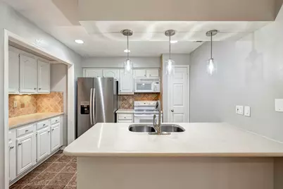 7350 Kirby #24, Houston, TX 77030 - Photo 13
