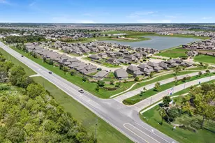 8706 Mallow Rose Wy, Rosharon, TX 77583 - Photo 11