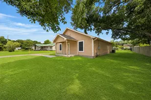 148 W Fear Rd, Winnie, TX 77665 - Photo 3