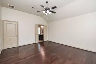 2214 Ascot Ln, Sugar Land, TX 77479 - Photo 11