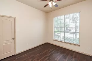 2214 Ascot Ln, Sugar Land, TX 77479 - Photo 7