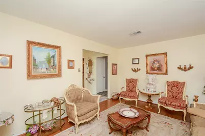 1022 Saddle Rock Drive, Houston, TX 77088 - Photo 9