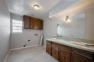 811 Loire Ln, Houston, TX 77090 - Photo 17