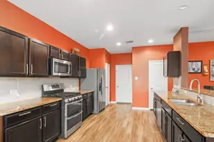 2226 Spring Hollow Dr, Baytown, TX 77521 - Photo 9