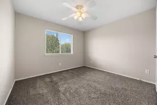 14206 Bonham Oaks Ln, Houston, TX 77047 - Photo 23