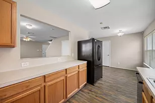 14206 Bonham Oaks Ln, Houston, TX 77047 - Photo 13