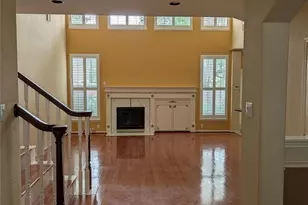 6018 Briar Hill Ct, Sugar Land, TX 77479 - Photo 5