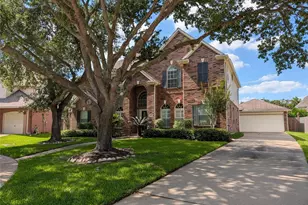 6018 Briar Hill Ct, Sugar Land, TX 77479 - Photo 3