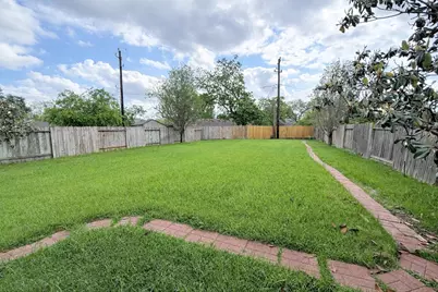 11922 Harristown Dr, Houston, TX 77047 - Photo 25