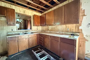 909 Moss Ln, Cuero, TX 77954 - Photo 5