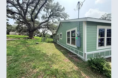 909 Moss Lane, Cuero, TX 77954 - Photo 5
