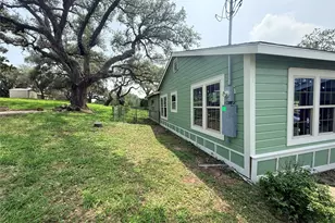 909 Moss Ln, Cuero, TX 77954 - Photo 5