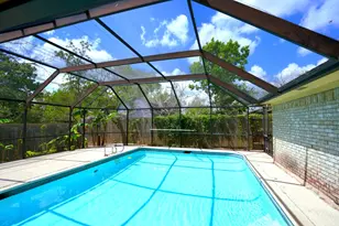 209 Dogwood St, Lake Jackson, TX 77566 - Photo 11